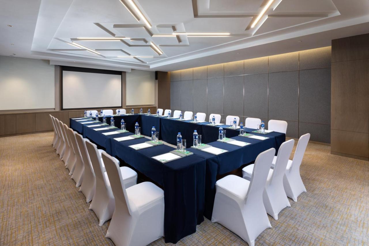 Holiday Inn Guiyang City Center By Ihg Exterior photo